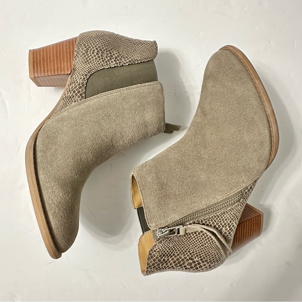Vionic Orthopedic Snake Print Ankle Booties 7.5 Block Heel Tan Nude Western Boot - Picture 5 of 12